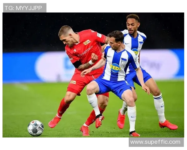 法兰克福主场迎战柏林赫塔双方争夺宝贵积分的精彩对决